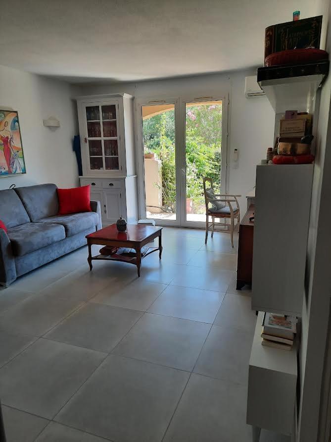 Rez De Jardin Zen, 50 M2, Aux Portes De L Esterel Et Proche Mer, Parking Gratuit Фрежюс Экстерьер фото